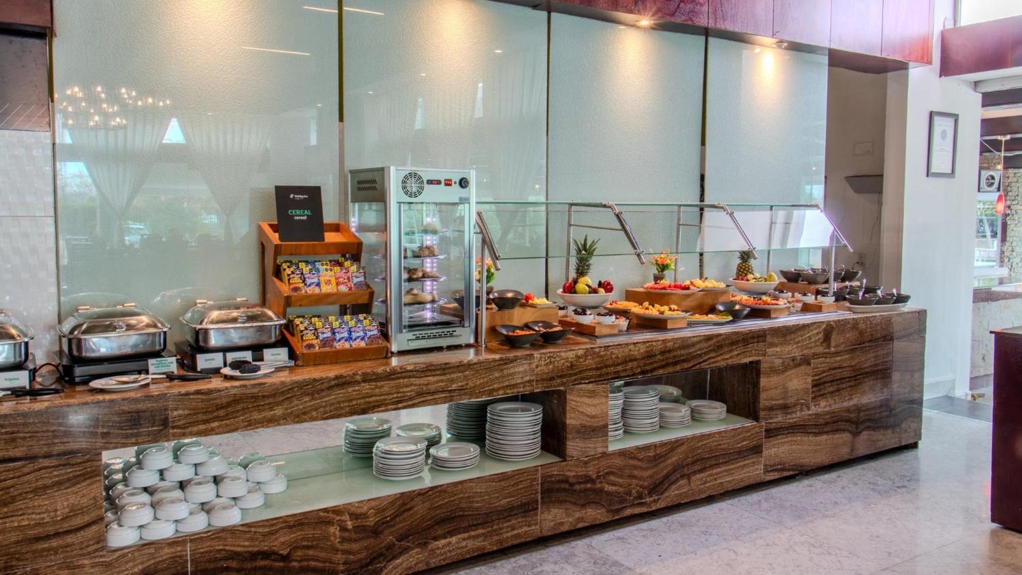 Holiday Inn Queretaro Zona Krystal By Ihg Bagian luar foto